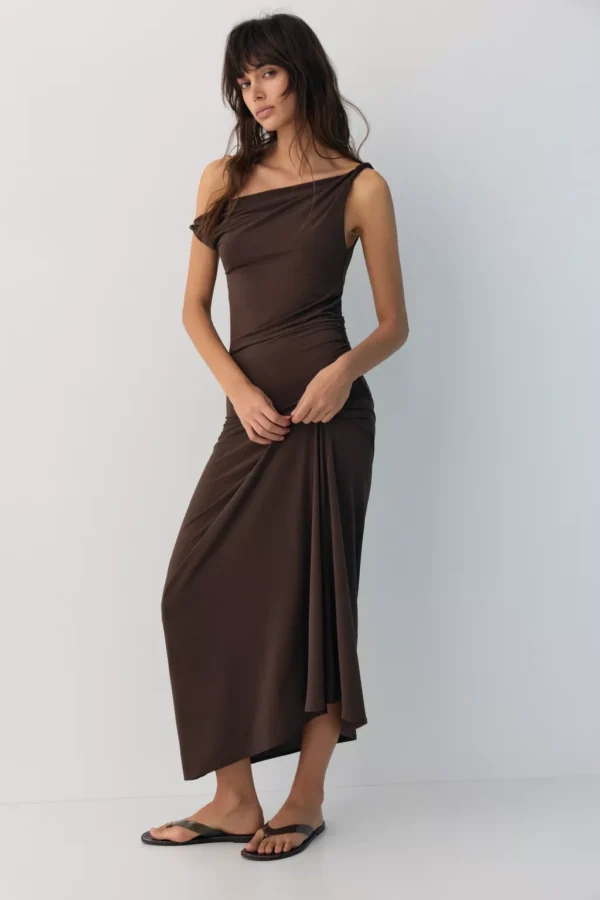 فستان ميدي غير متماثل